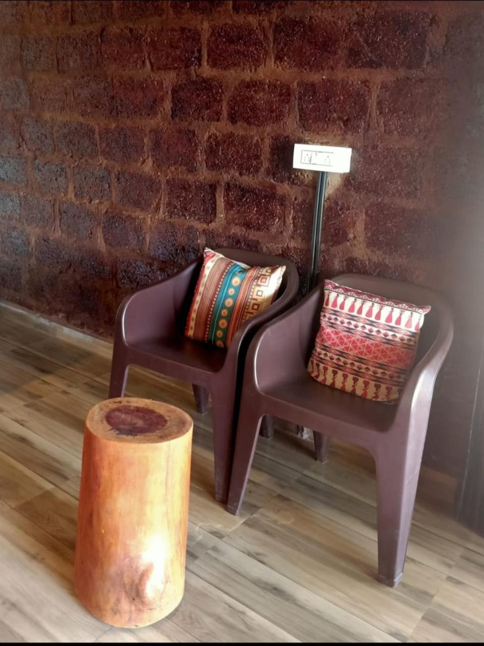 Riverstone Riverfront Stay Gokarna  Rom bilde