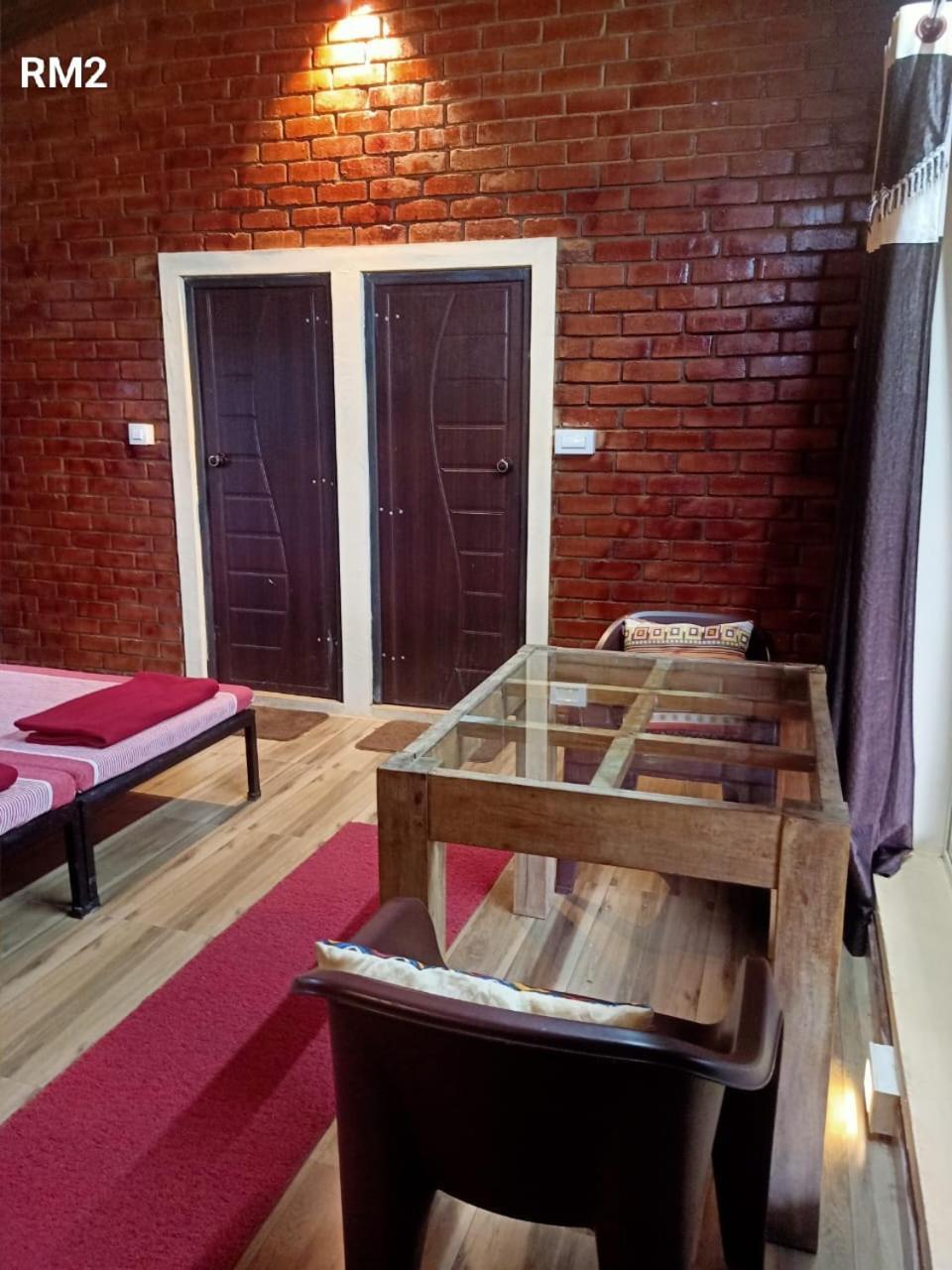 Riverstone Riverfront Stay Gokarna  Rom bilde